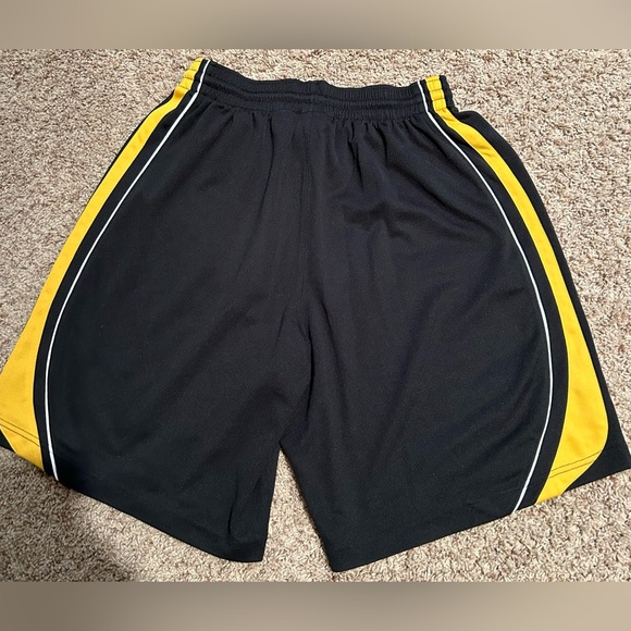 Nike Basketball Shorts - University of Missouri - Picture 4 of 7